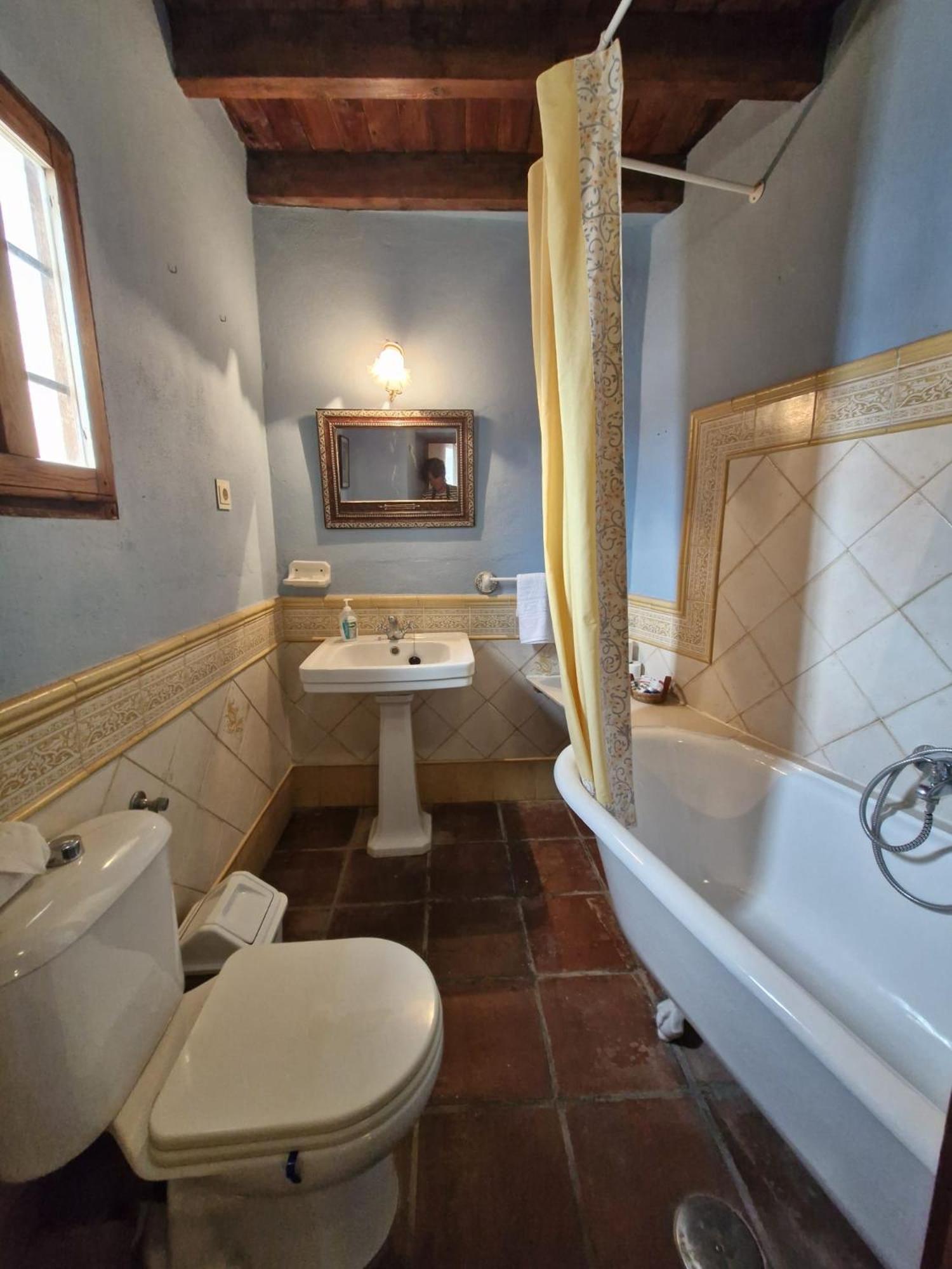 Hotel Rural Verde Oliva Комарес Номер фото