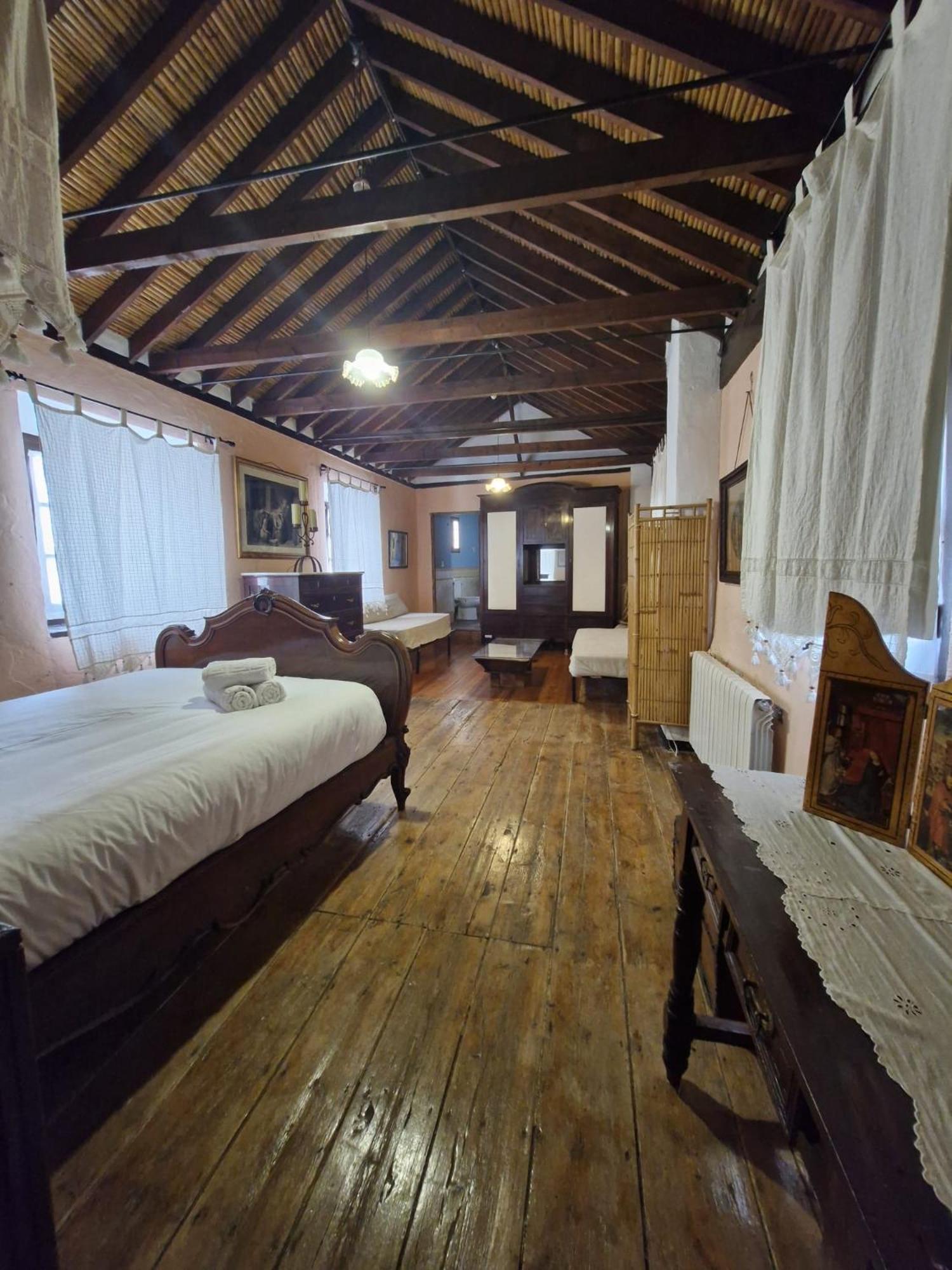 Hotel Rural Verde Oliva Комарес Номер фото