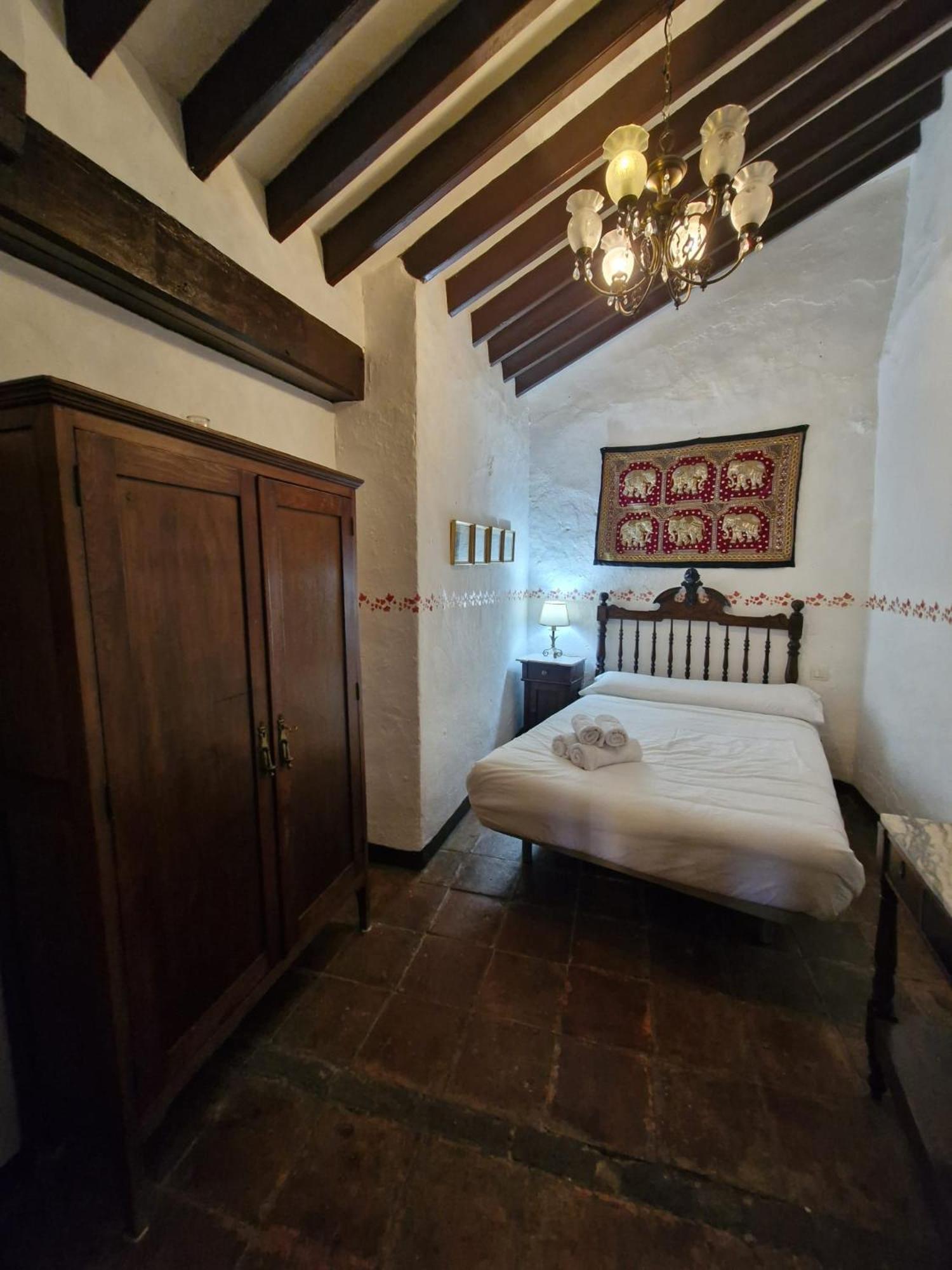 Hotel Rural Verde Oliva Комарес Номер фото