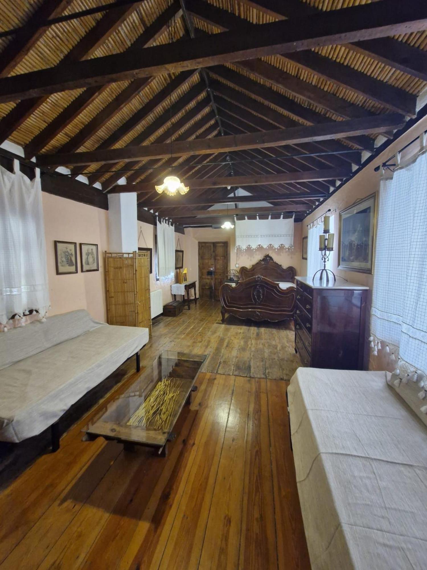Hotel Rural Verde Oliva Комарес Номер фото