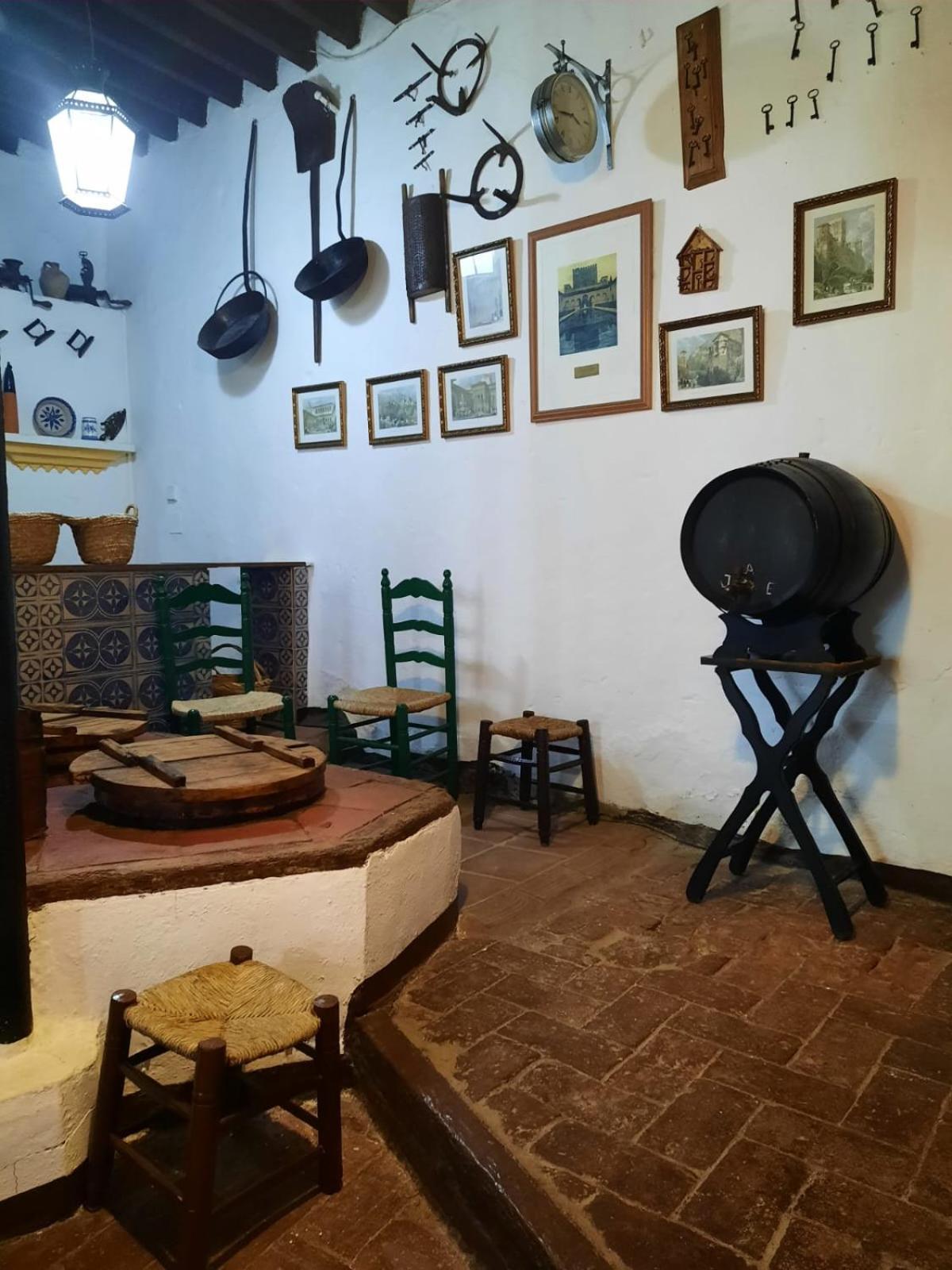 Hotel Rural Verde Oliva Комарес Экстерьер фото